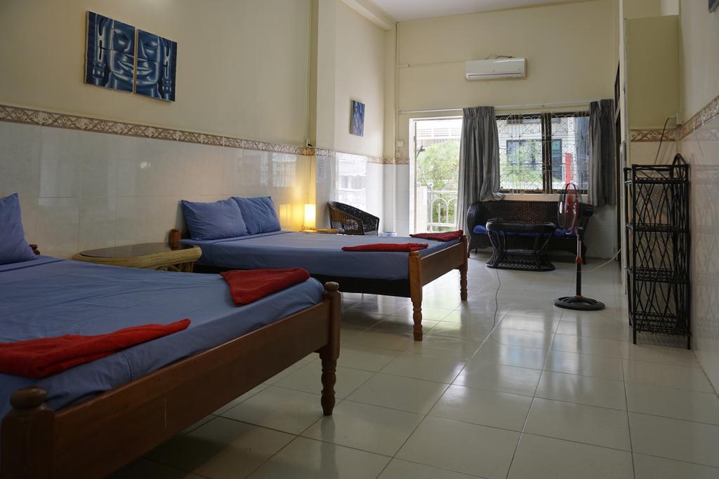 Riverside Backpackers Phnompenh Pokoj fotografie