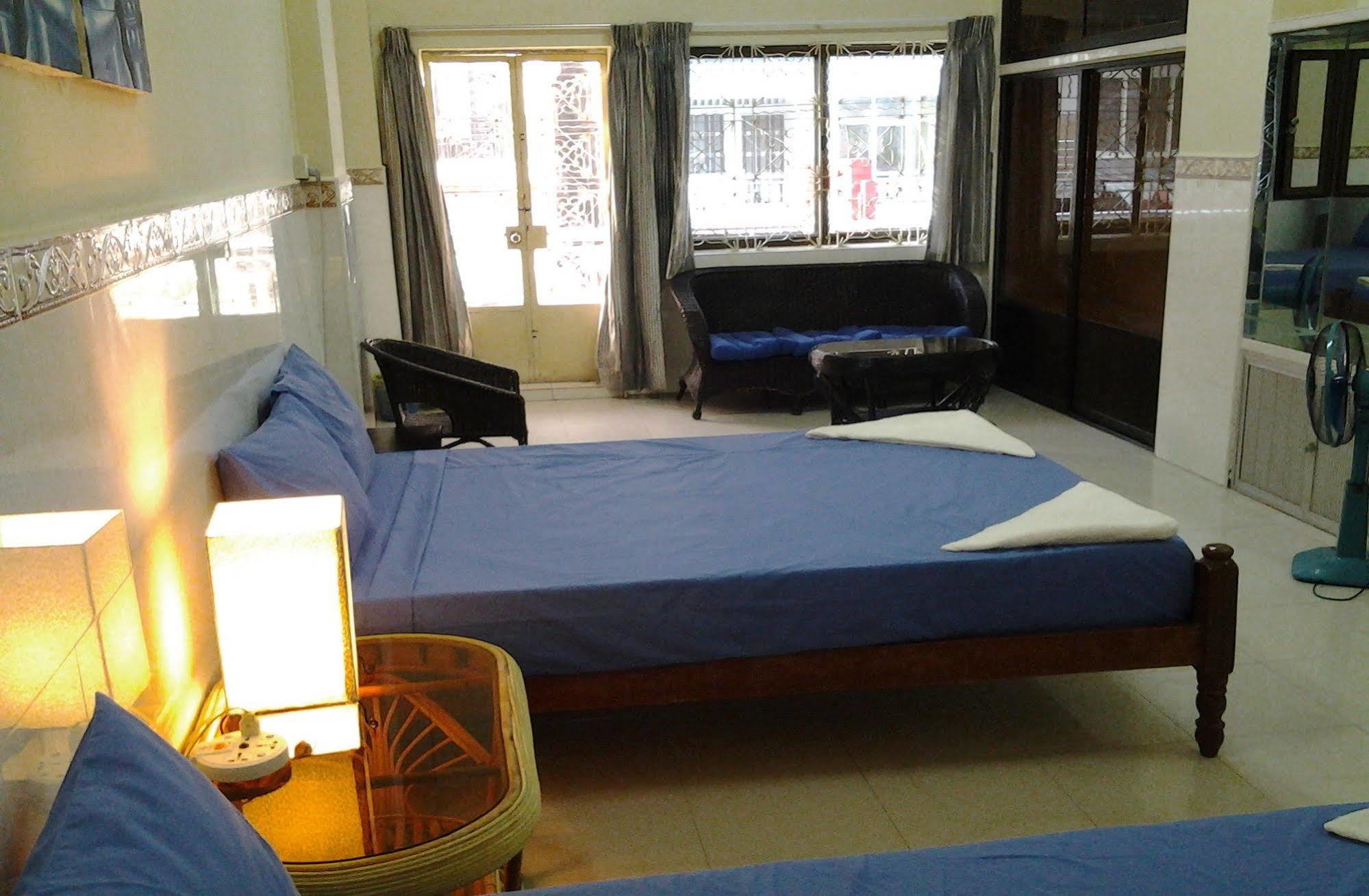 Riverside Backpackers Phnompenh Exteriér fotografie